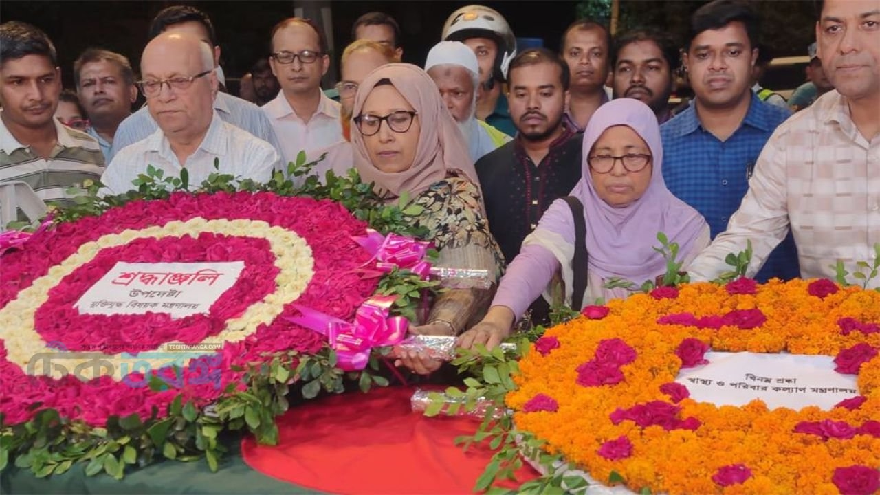 শহিদ হাসানের মরদেহে দুই উপদেষ্টার শ্রদ্ধা