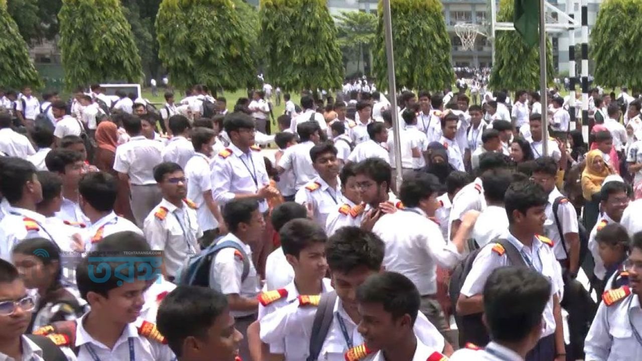 ২ দফা দাবিতে আন্দোলনের ডাক এসএসসির ফল প্রত্যাশীদের