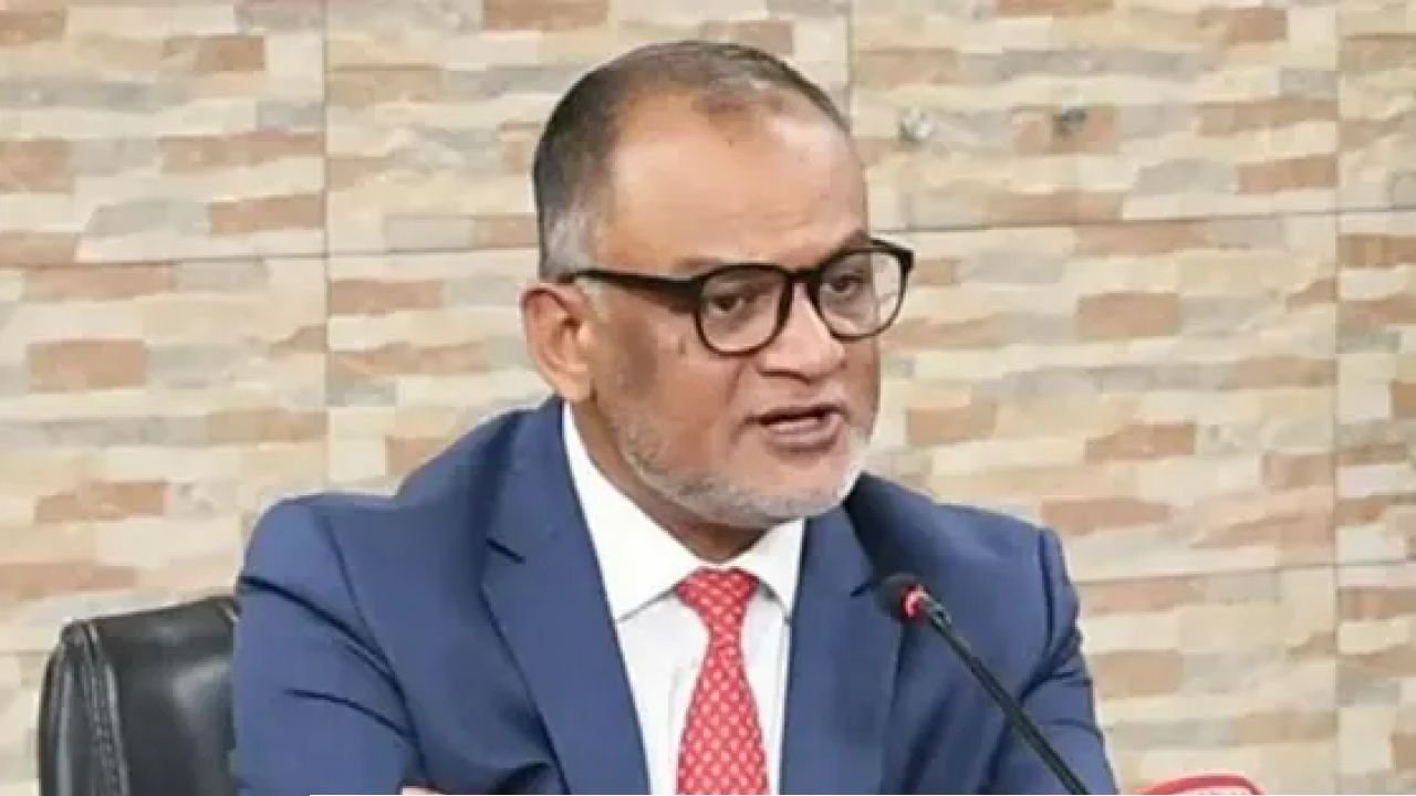 বাজার ব্যবস্থাপনায় সিন্ডিকেটকে নির্মূল করতে পেরেছি বলে মন্তব্য করেছেন উপদেষ্টা শেখ বশিরউদ্দীন। আপনি কি মনে করেন, সিন্ডিকেট নির্মূল হয়েছে?