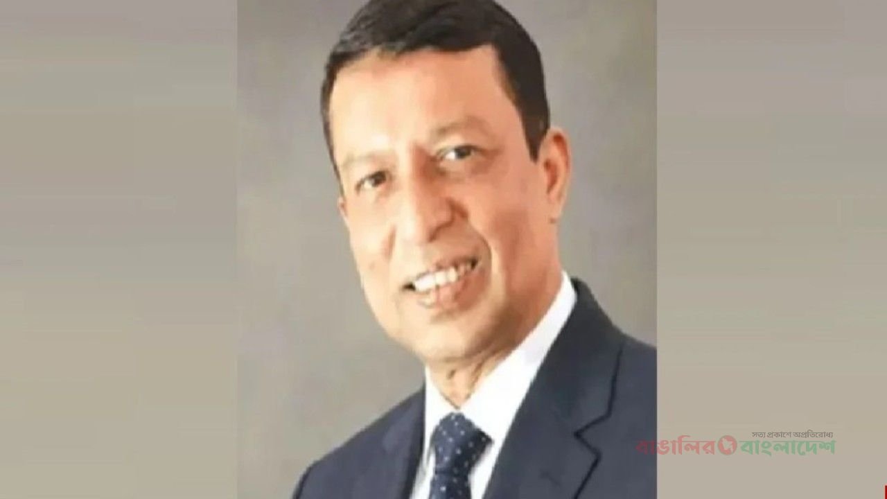 হাসিনার নামে মামলা করে চাকরি খোয়ানো কর্মকর্তা ফিরলেন দুদকে