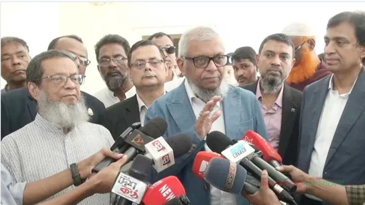 সৌদিতে অবস্থানরত প্রবাসীদের নিয়মিত খোঁজ নেওয়া হচ্ছে: প্রবাসীকল্যাণমন্ত্রী