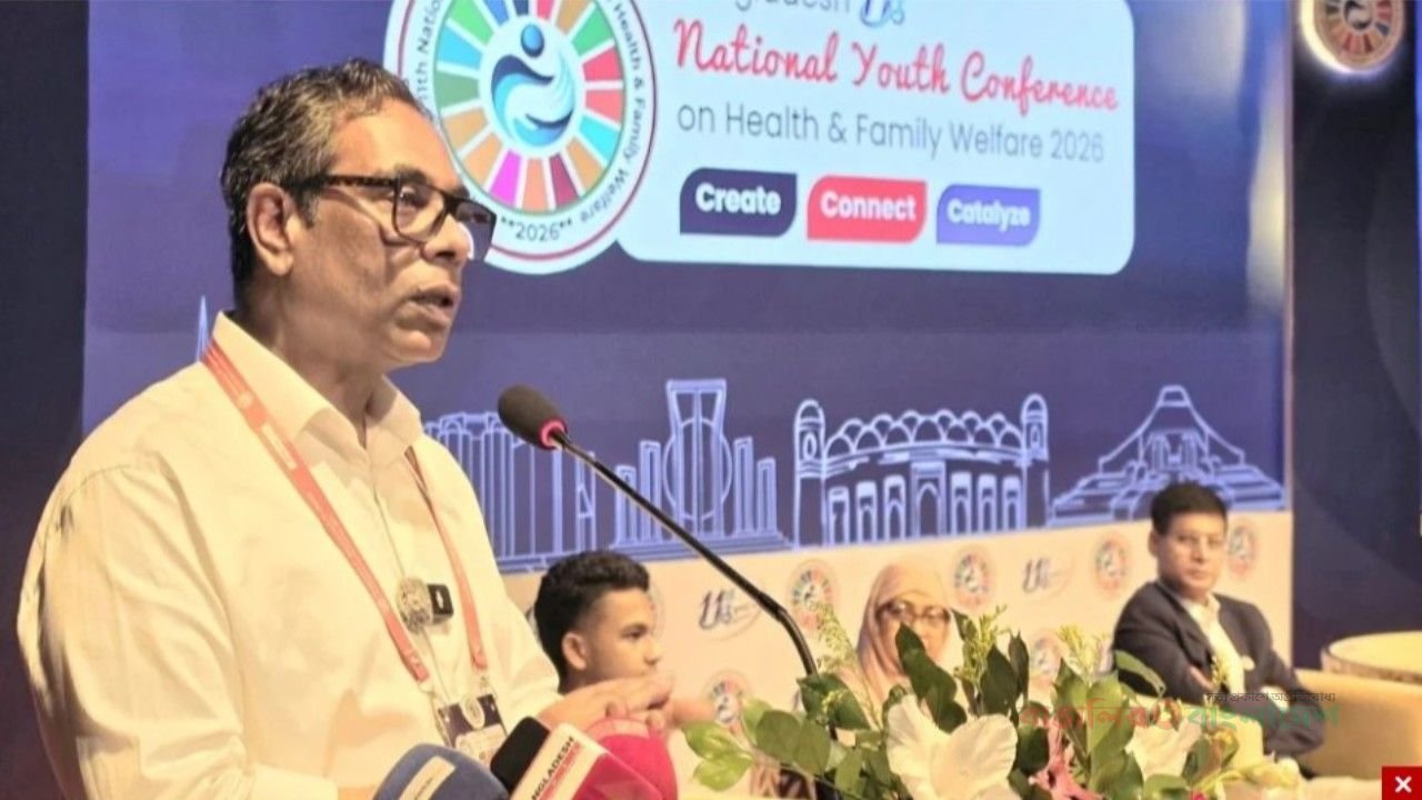 তরুণদের চোখে চোখ রেখে কথা বলার স্বাধীনতা দিতে হবে: স্বাস্থ্য প্রতিমন্ত্রী