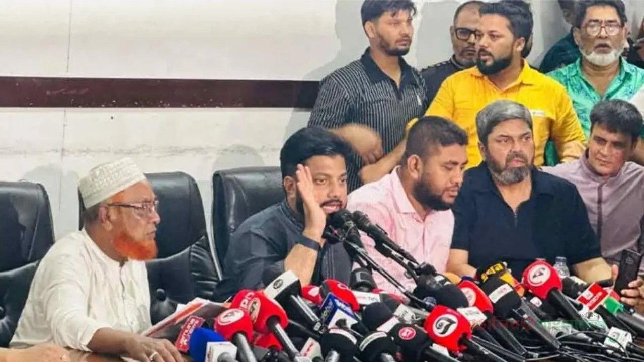 প্রতিমন্ত্রীর পদ থেকে পদত্যাগ করলেন ইশরাক হোসেন