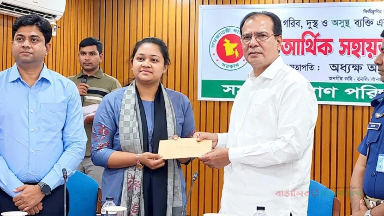 জলবায়ুর বিরূপ প্রভাব মোকাবিলায় বৃক্ষরোপণে গুরুত্ব দিচ্ছে সরকার: ত্রাণমন্ত্রী