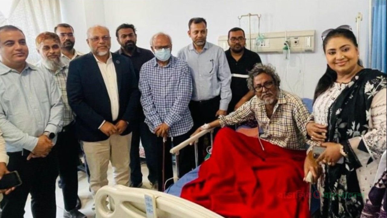 ক্যান্সার আক্রান্ত সিজেএফবি সভাপতিকে দেখতে গেলেন রিজভী